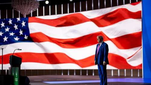 "Пришло время сиять": Трамп пообещал снять санкции против Сирии